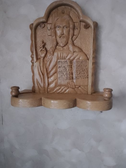 Икона ручной работы с подсвечниками