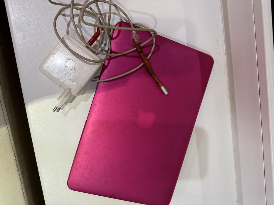 Продам Apple Macbook Air 10.13.5 macOS High Sierra