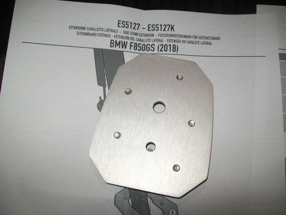 ES5127 F750GS / F850GS (18 >19) BMW poszerzenie stopki givi