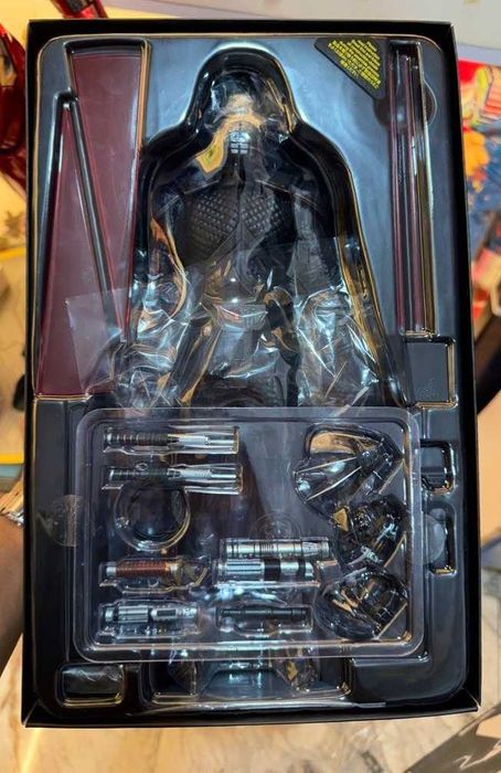 Figura Hot Toys Star Wars Lord Starkiller (Legends)