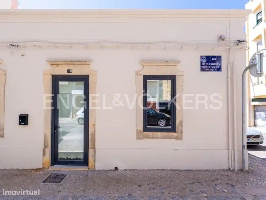 Moradia Totalmente Renovada no Centro de Faro