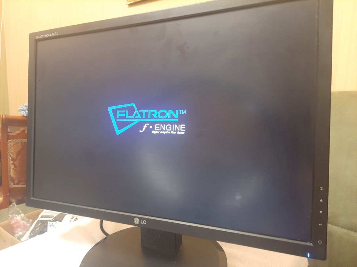 Монитор LG FLATRON L204WT-BF б/у.