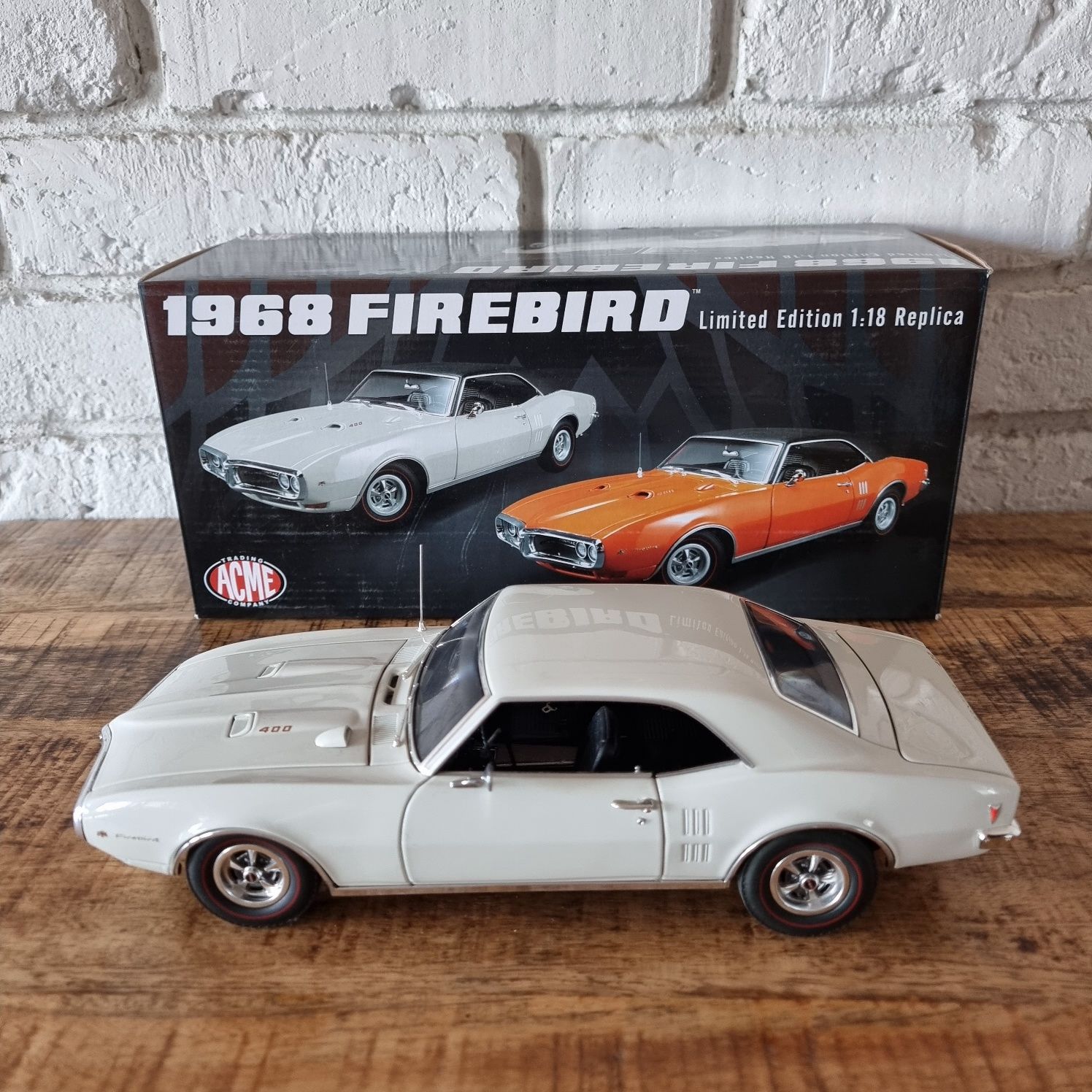Pontiac Firebird 68 ACME 1:18