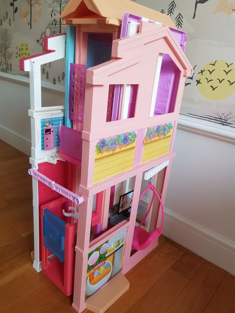 Domek Barbie miejski z windą