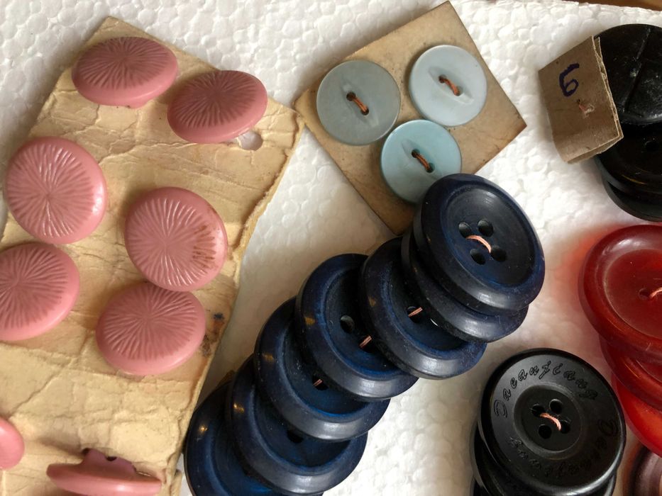 ЛОТ Большие пуговицы  162 шт