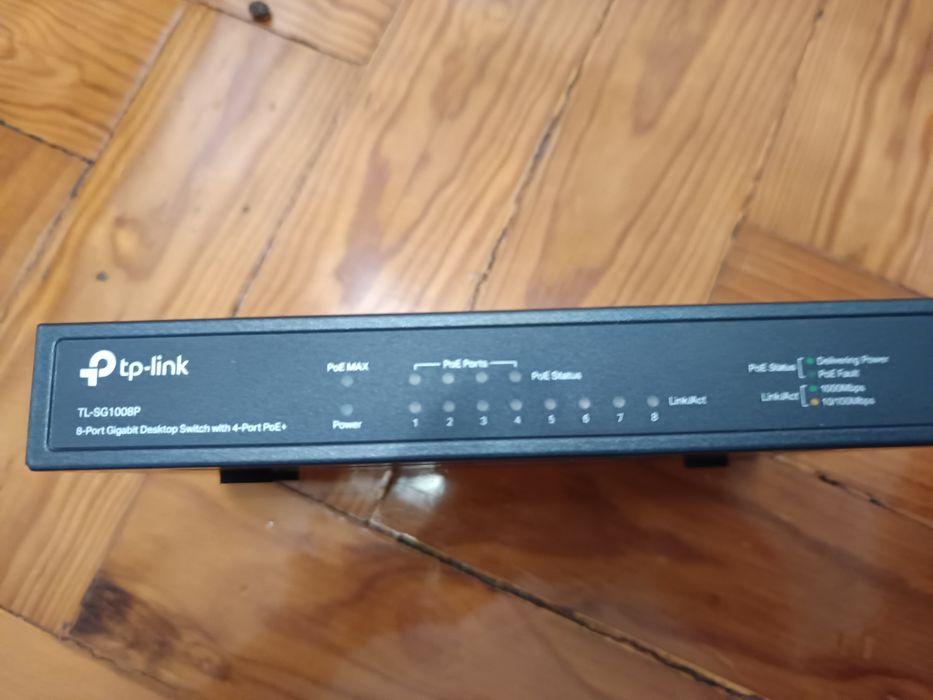 Router Tp link TL-SG1008P