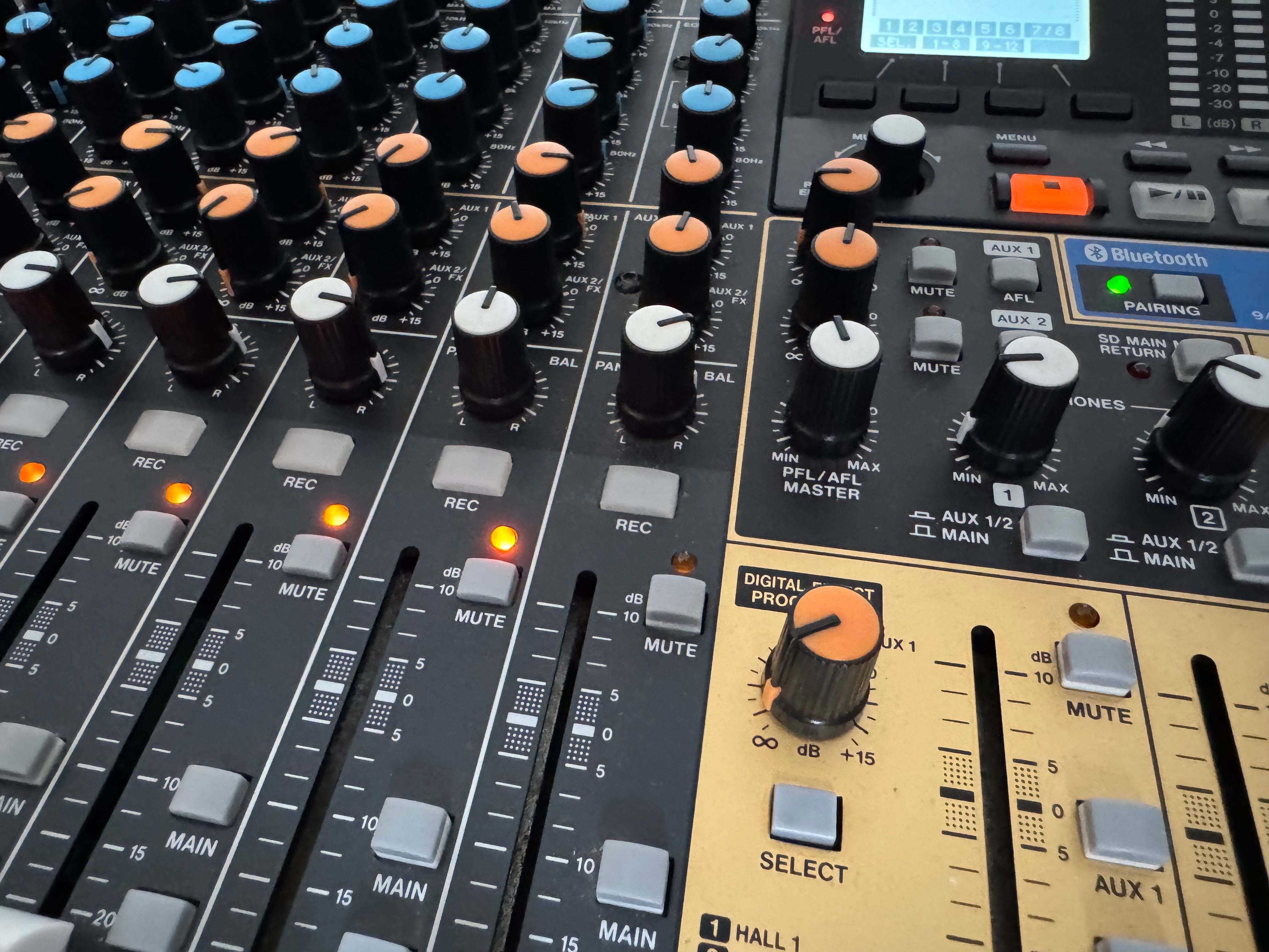 Mikser TASCAM Model 12