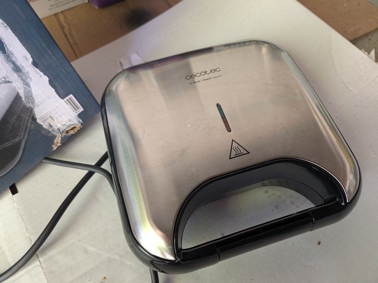 Opiekacz cecotec 750w