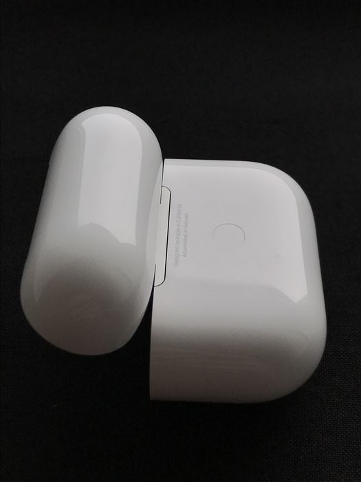 Кейс airpods 3 ОРИГИНАЛ Модель A2566/A2897