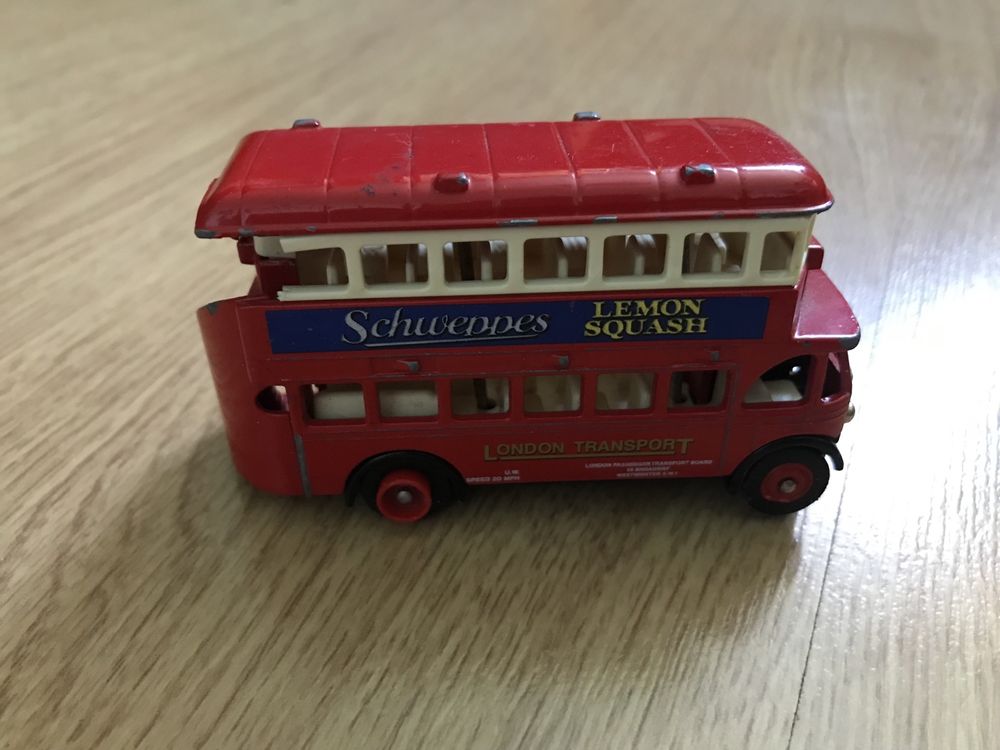 Samochodzik bus Londyn