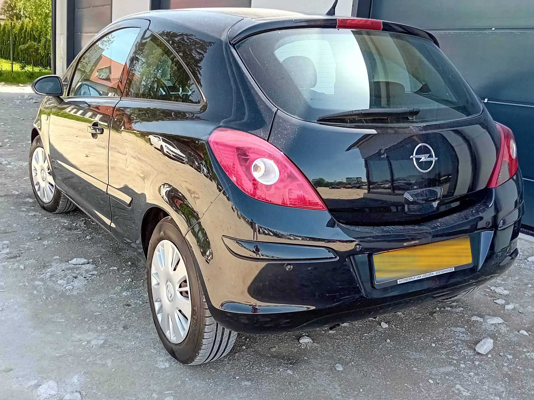 Piękny Opel CORSA D KLIMA czujniki parkowania GRZANE fotele