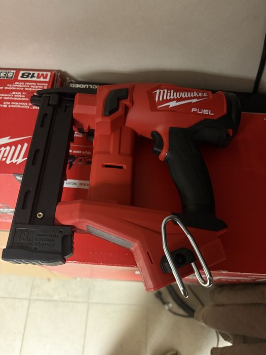 MILWAUKEE sztyfciarka  M18 FN18GS-0X
