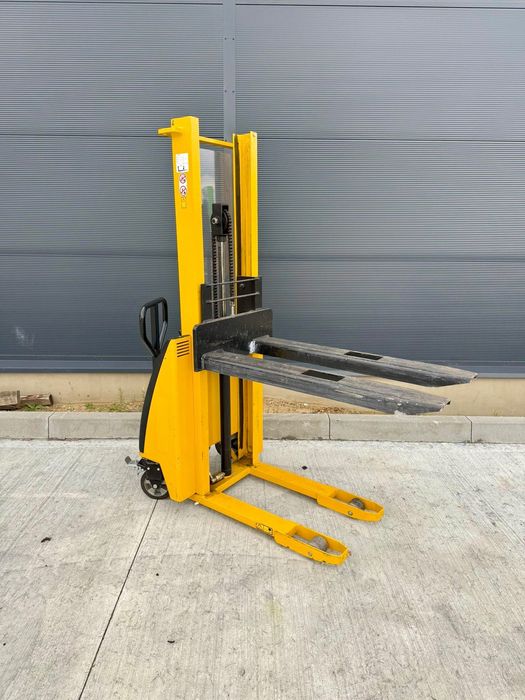 Wózek paletowy z masztem ręczny Pramac paleciak elektryczne podn