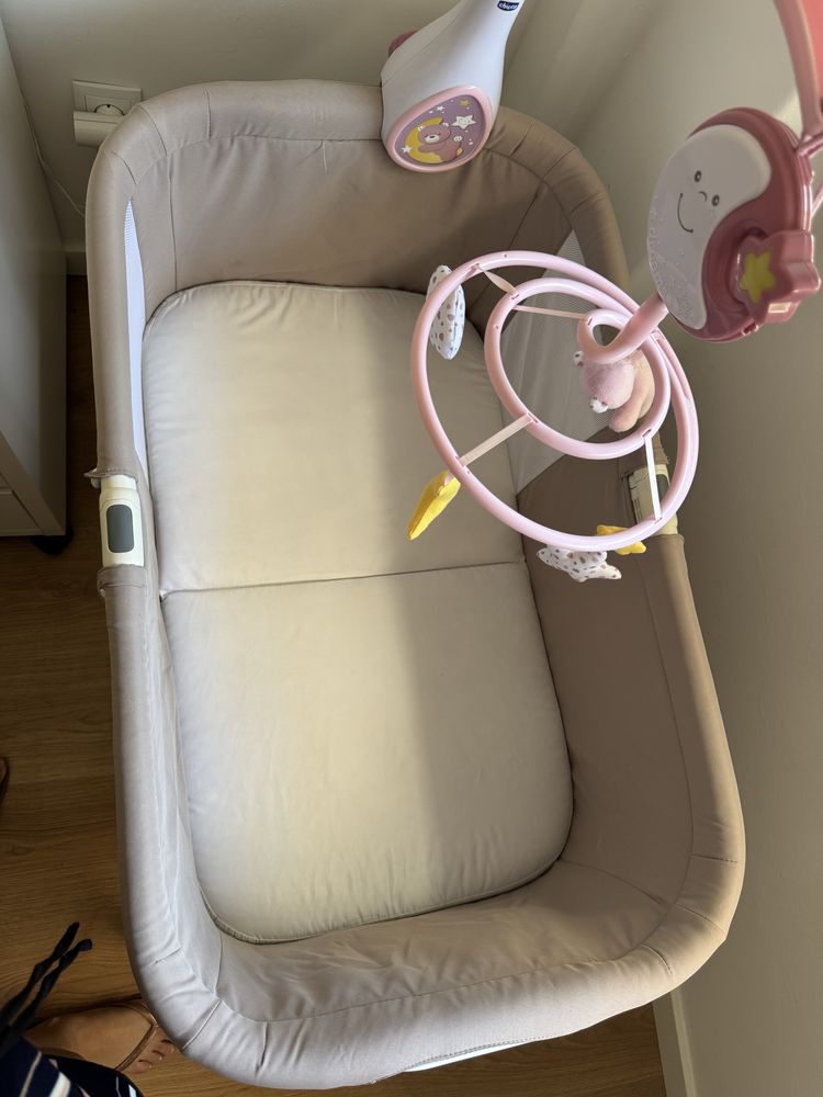 Berço Chicco Lulla GO + Lençois