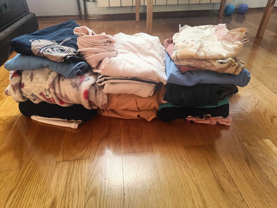 Zestaw ubrań dla dziewczynki 122