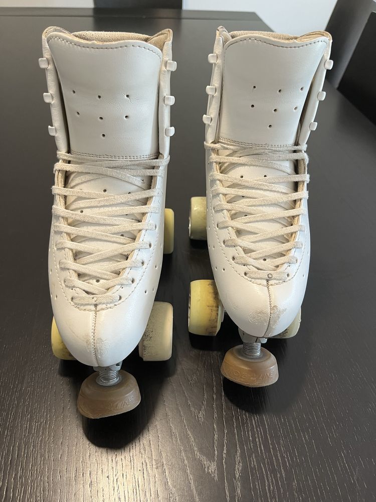Patins para patinagem artistica Rondo tamanho 255 + mala