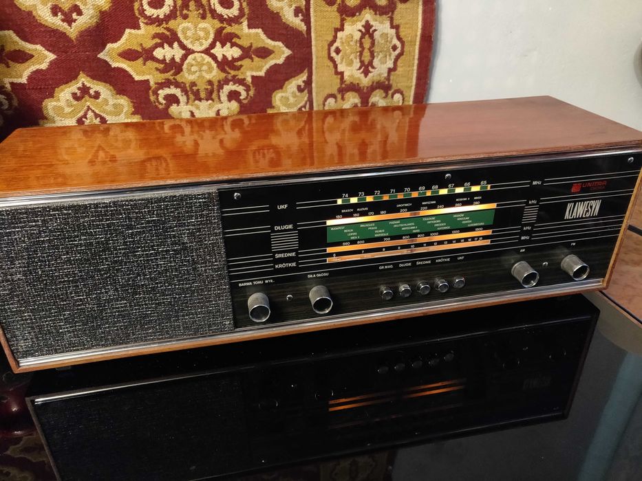 Śliczne radio retro z PRL-u