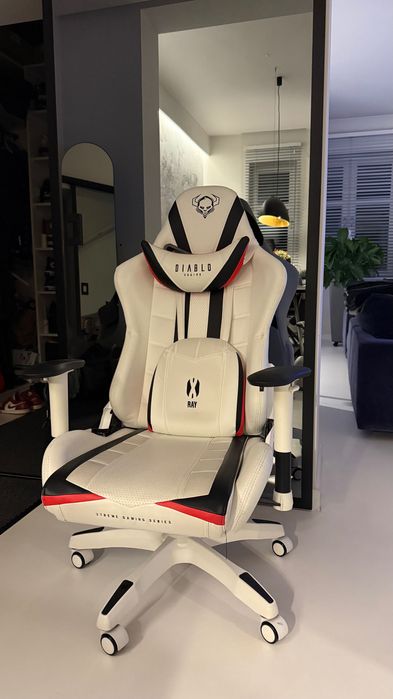 Zestaw mebli do pokoju młodzieżowego/gabinetu