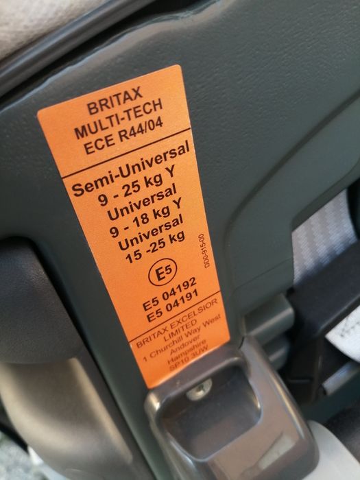 Cadeira Volvo Auto Britax Multi-Tech ECE R44/04 - Semi-Universal