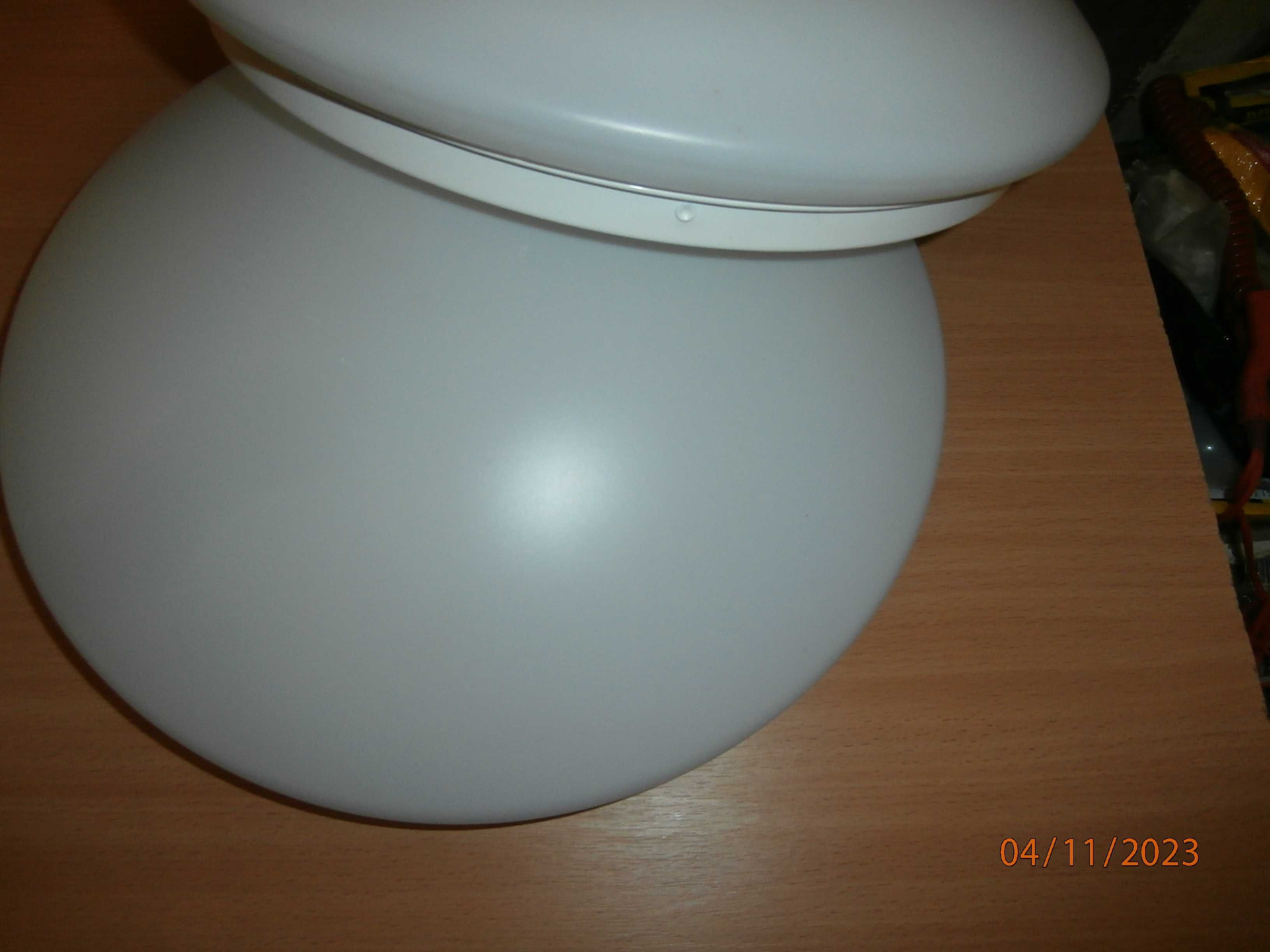 Светильник под лампочку диаметр 330 мм., 2 шт. Плафон пластик.