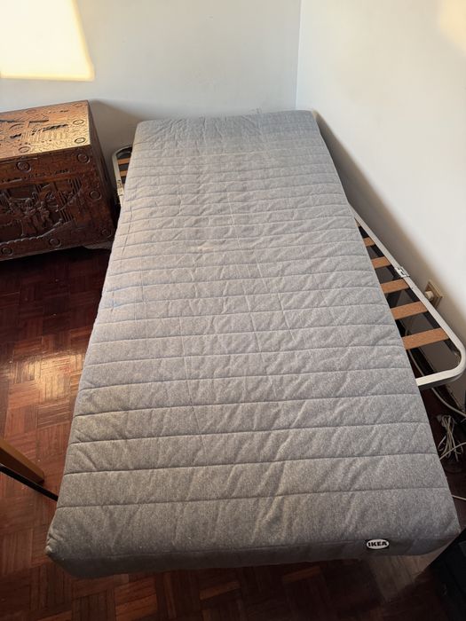Colchão IKEA corpo 200x90cm