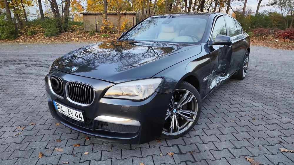 BMW Seria 7 Świetny egzemplarz z 6 rzędowym 3.0ben 326KM,kamery 360,M-pakiet