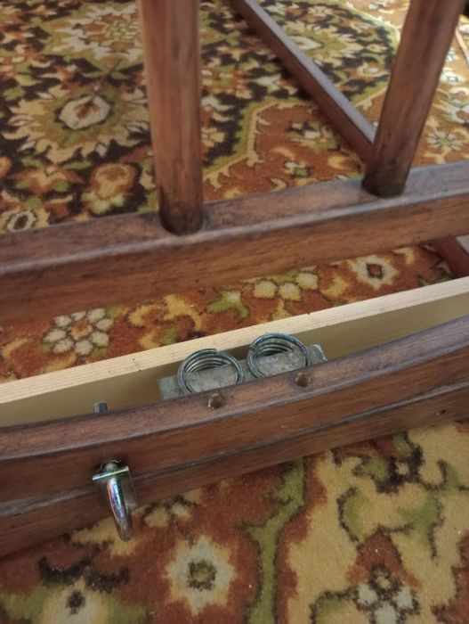 Дерев'яне дитяче ліжко з маятником без матрацу