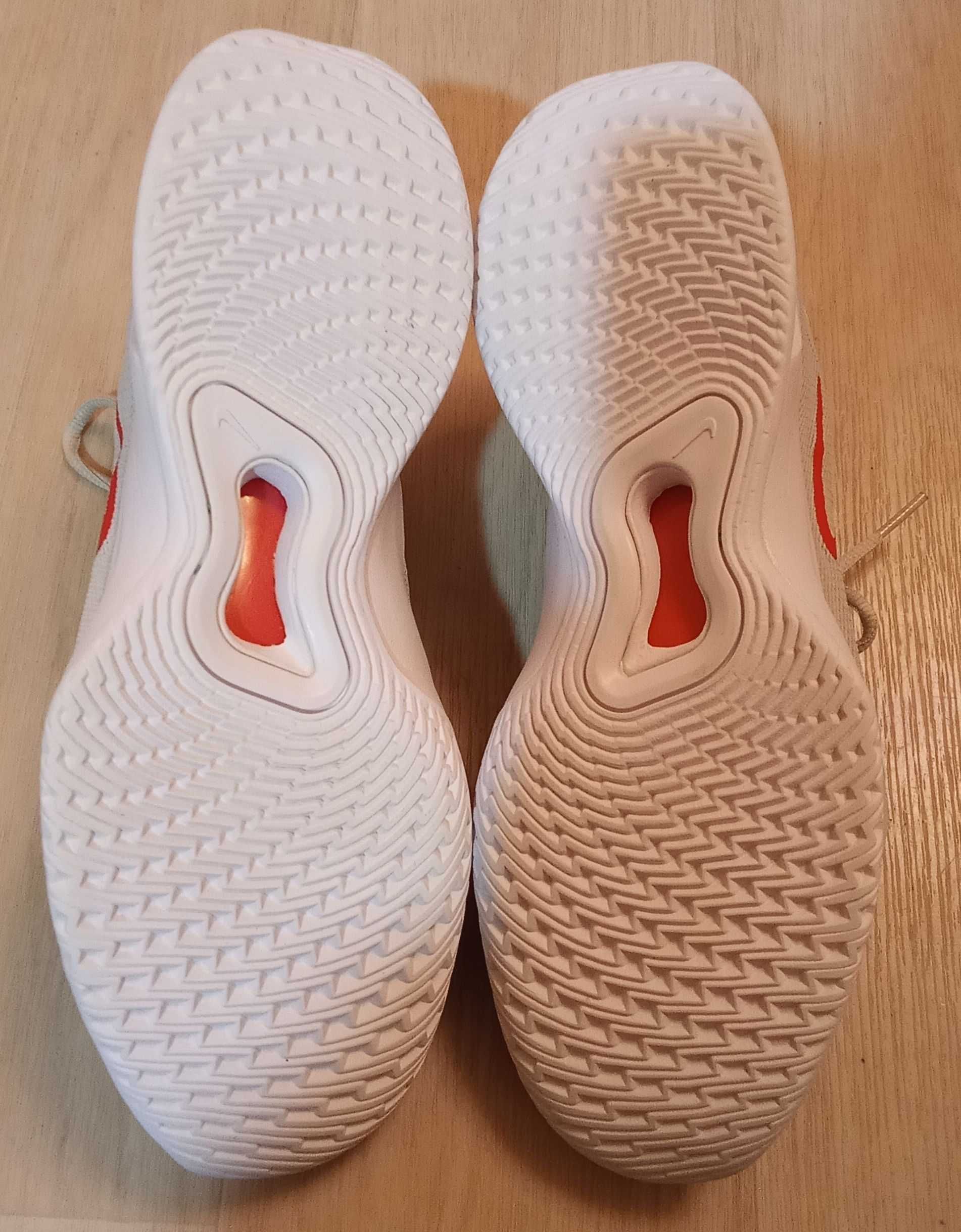 Тенісні кросівки жіночі Nike Air Max Volley light bone/lobster/white
