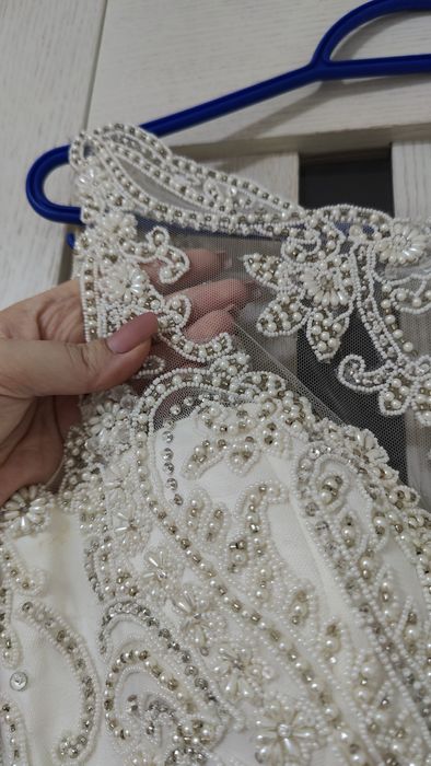 Весільне плаття з кришталевими камінцями, S-M, корсет регулюється