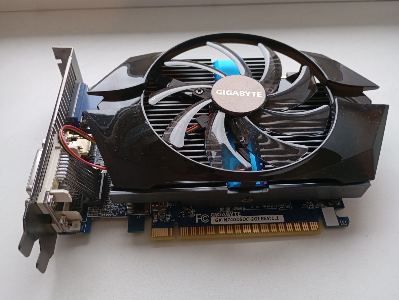 Материнська плата Asus P5N-D (s775, nForce 750i SLI , PCI-Ex16)
Матери