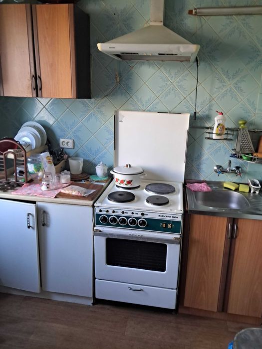 Сдам 1 комнату в трехкомнатной квартире.