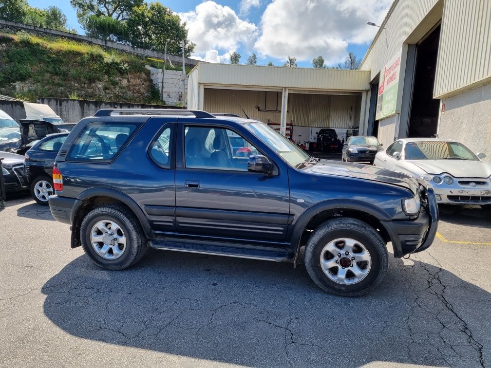 Opel Frontera B Sport 2.2 DTi 16V de 2002 para peças