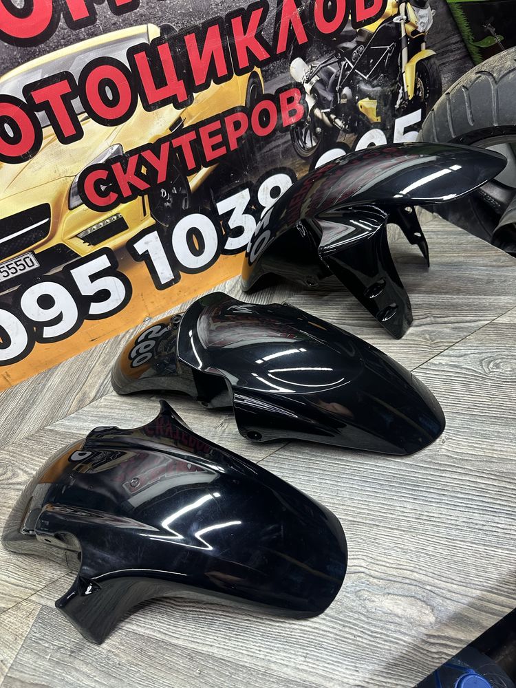 Крыло переднее Yamaha Fz6 R1  honda hornet 600