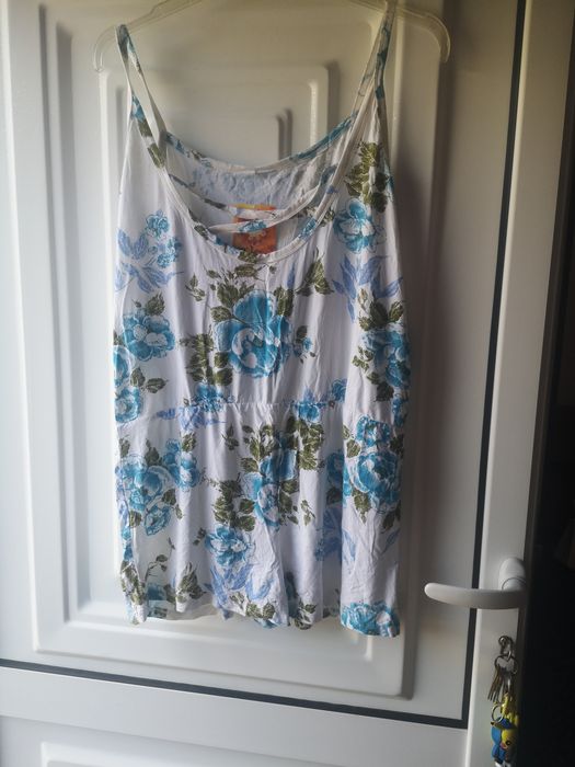 Macacão novo com etiqueta