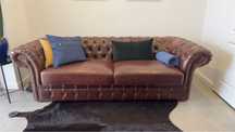Sofa chesterfield em pele natural