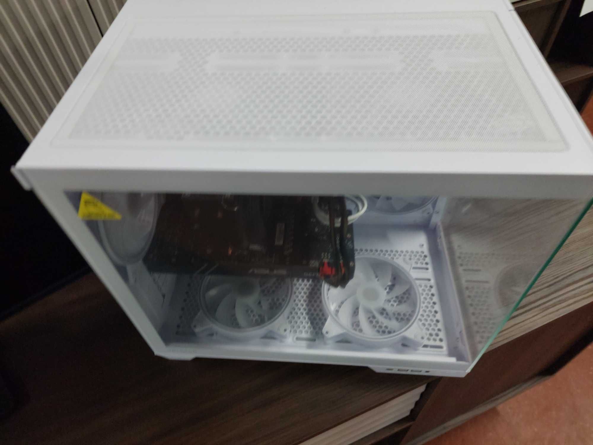 Komputer Stacjonarny PC GTX 1089 Ti, Core i5-9600K, 16 GB Ram Monitor