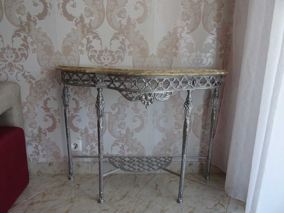 Decoração antiguidade mesas comoda