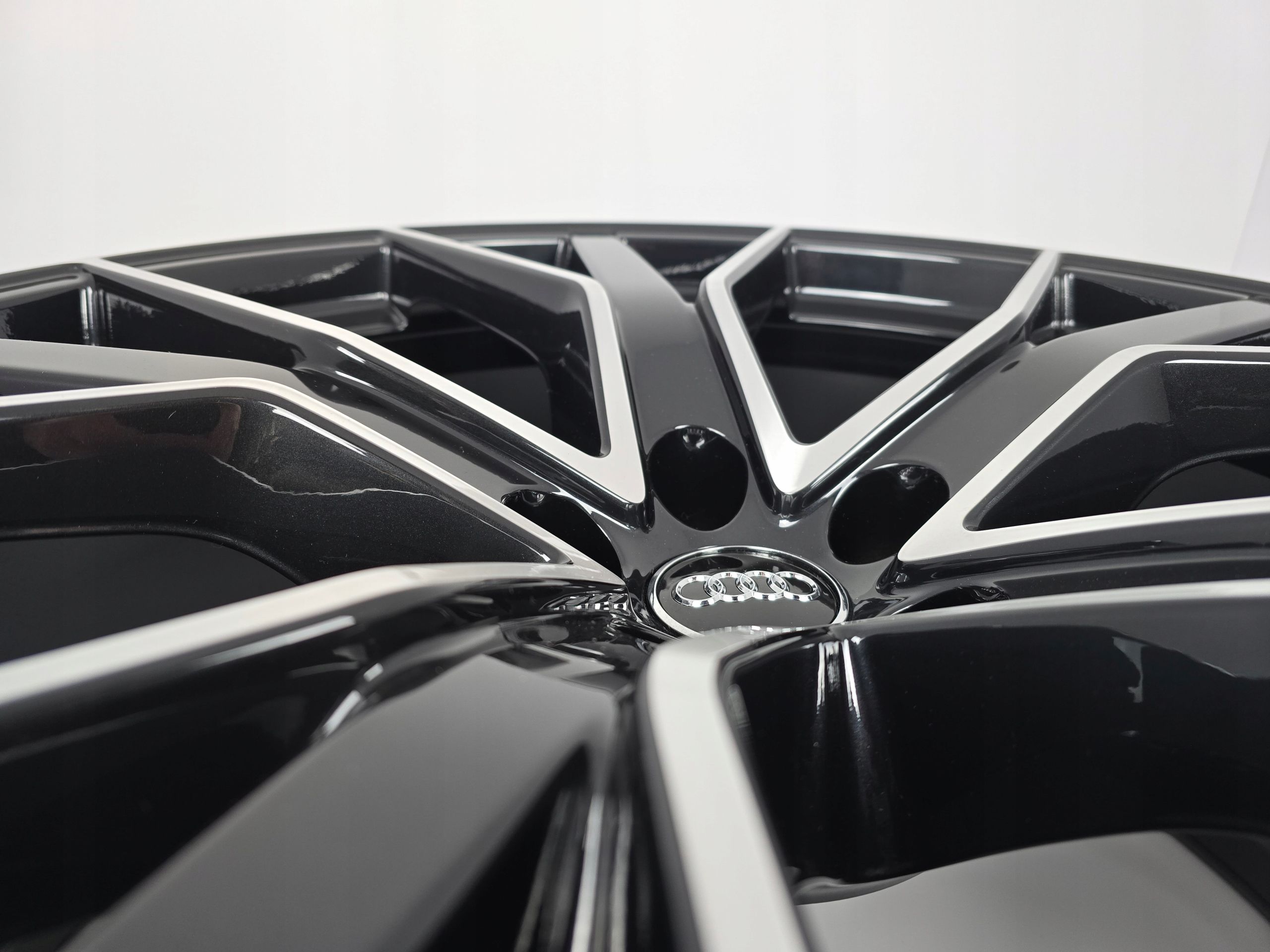 NOWE Oryginalne Felgi Audi 22 RS6 RS7 A8 S8 Q5 SQ5 Q7 SQ7 Q8 SQ8 Etron
