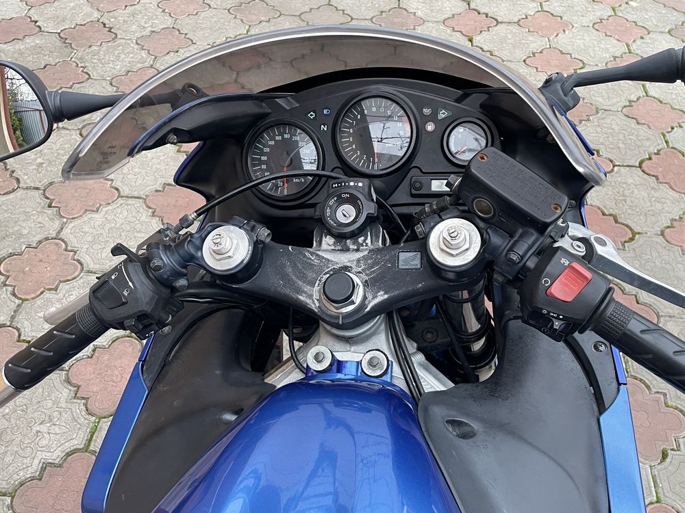 Продам мотоцикл Honda CBR 600 F4