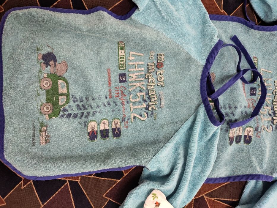 Фартушки для їжі слюнявчики слинявчики Для двійнят трійнят близнюків