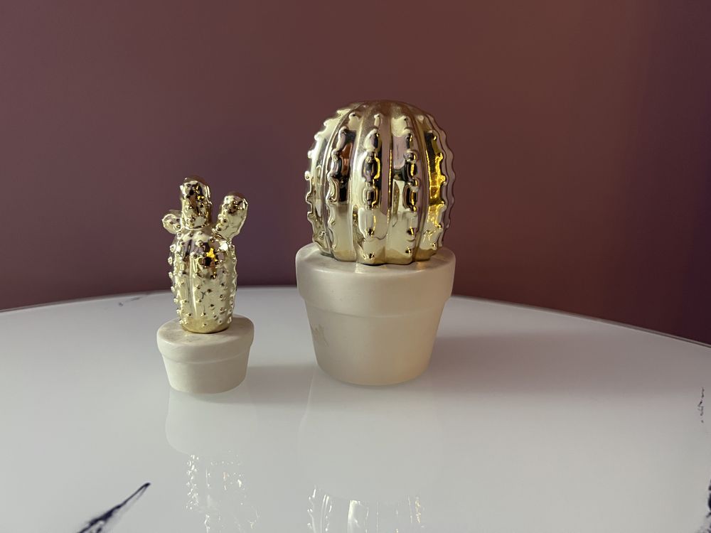 Zestaw dekoracji ceramicznych złotych ananas i kaktusy 3 szt.