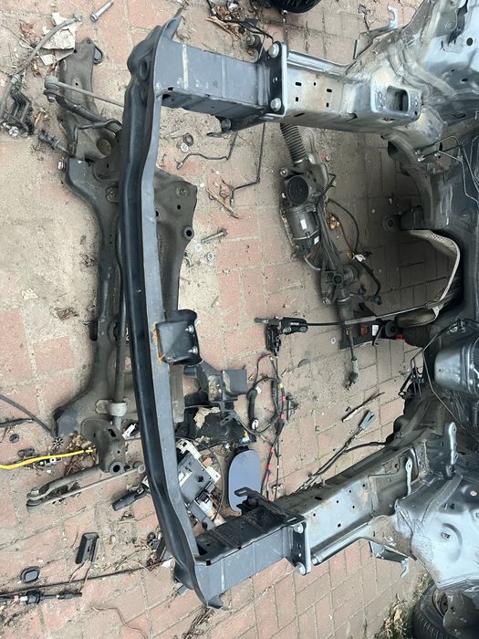 Усилитель переднего бампера vw tiguan 2/ 2018 / allspace