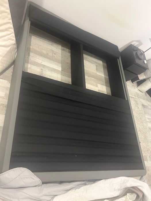 Cama com arrumação