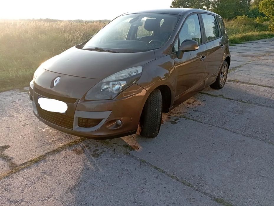 Renault Scenic nawigacja kilmatyzacja automatyczna czujniki parkowania