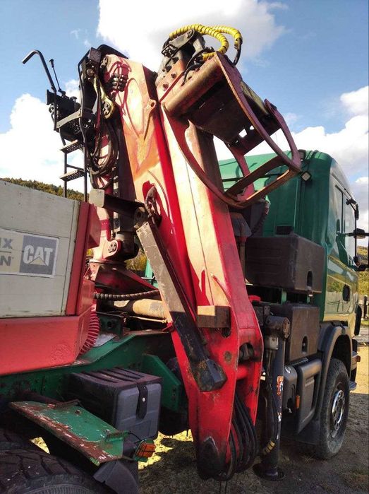 Scania лісовоз з 6х6 маніпулятором