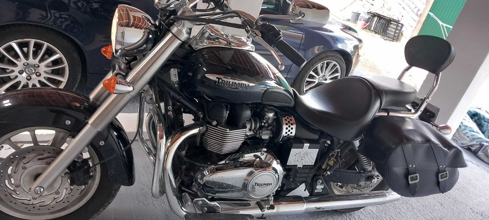 Triumph American Bonneville 865cc