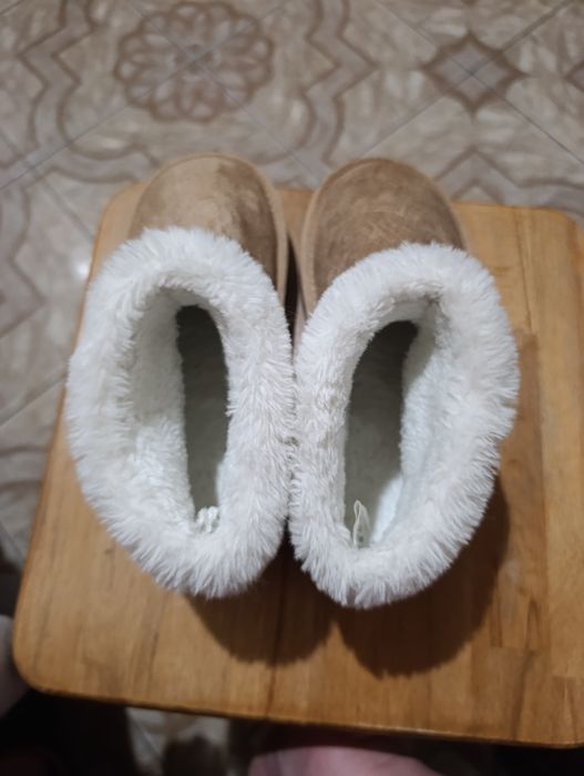 Продам угги дитячі 33 розмір