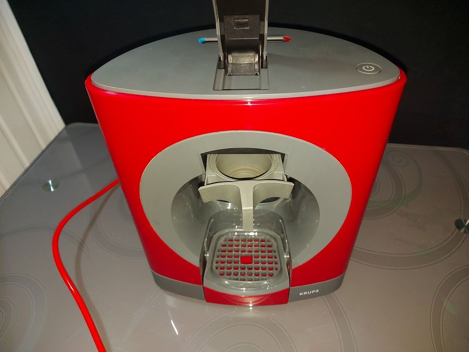 Ekspres do kawy kapsułowy Nescsfe Dolce Gusto