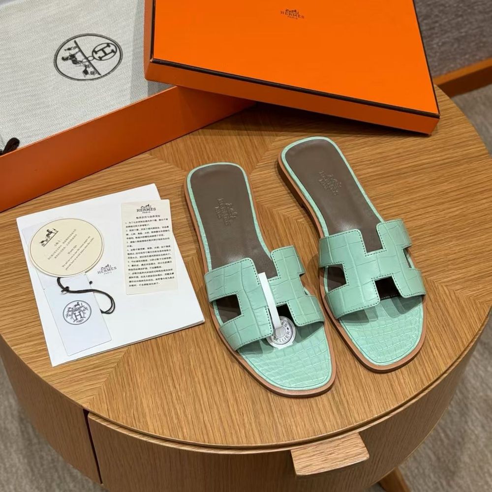 Hermes Oran Alligator в наличии