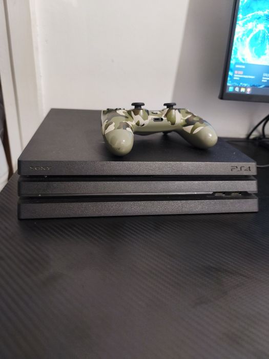 ps4 pro 1tb  pad + gry